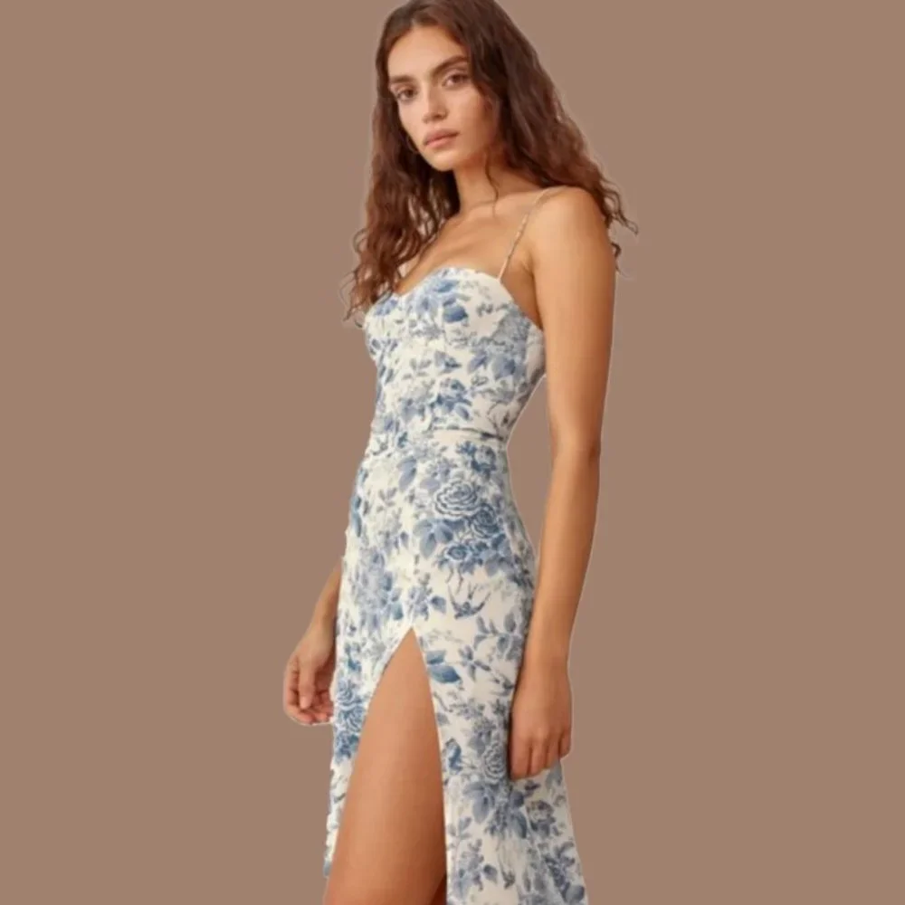 Reformation Juliette Dress in Pompadour - Picture 2 of 11